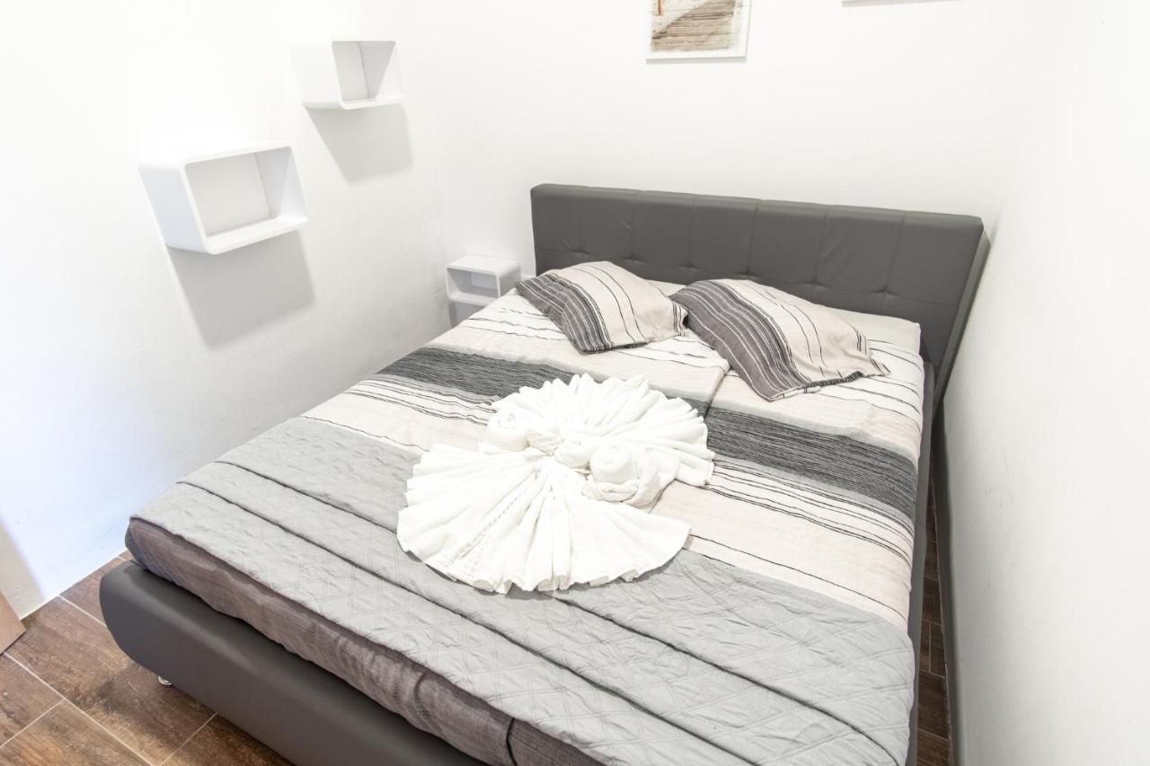 Apartment Trieste Hermes Art Сежана Екстер'єр фото